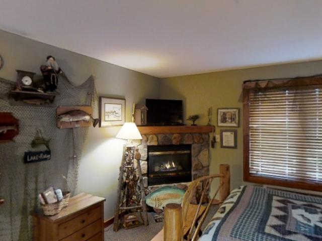 Exocentric (third-person) indoor scene